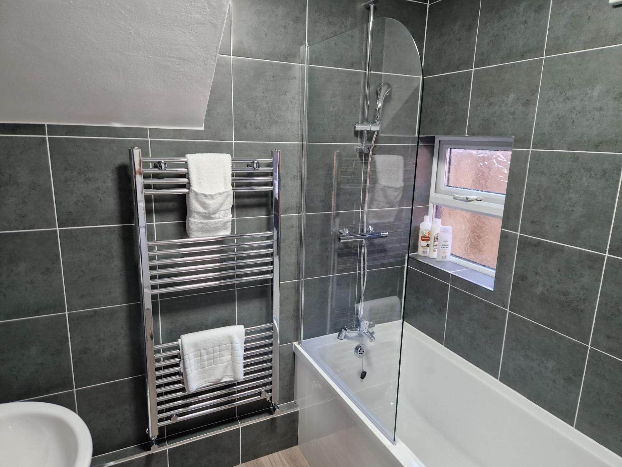 Birtley'S Amethyst, 3 Bedroom Apt ,Sleeps 6 Guest Birtley  Bagian luar foto